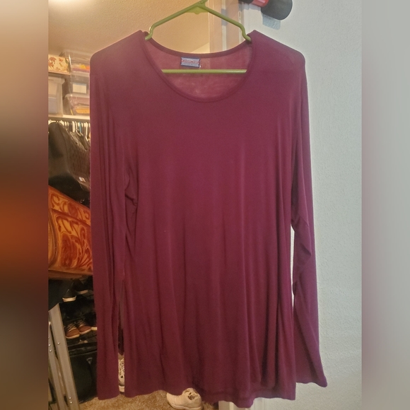 Long Sleeve Under Shirts for Layering or Under Scrubs - Picture 3 of 6